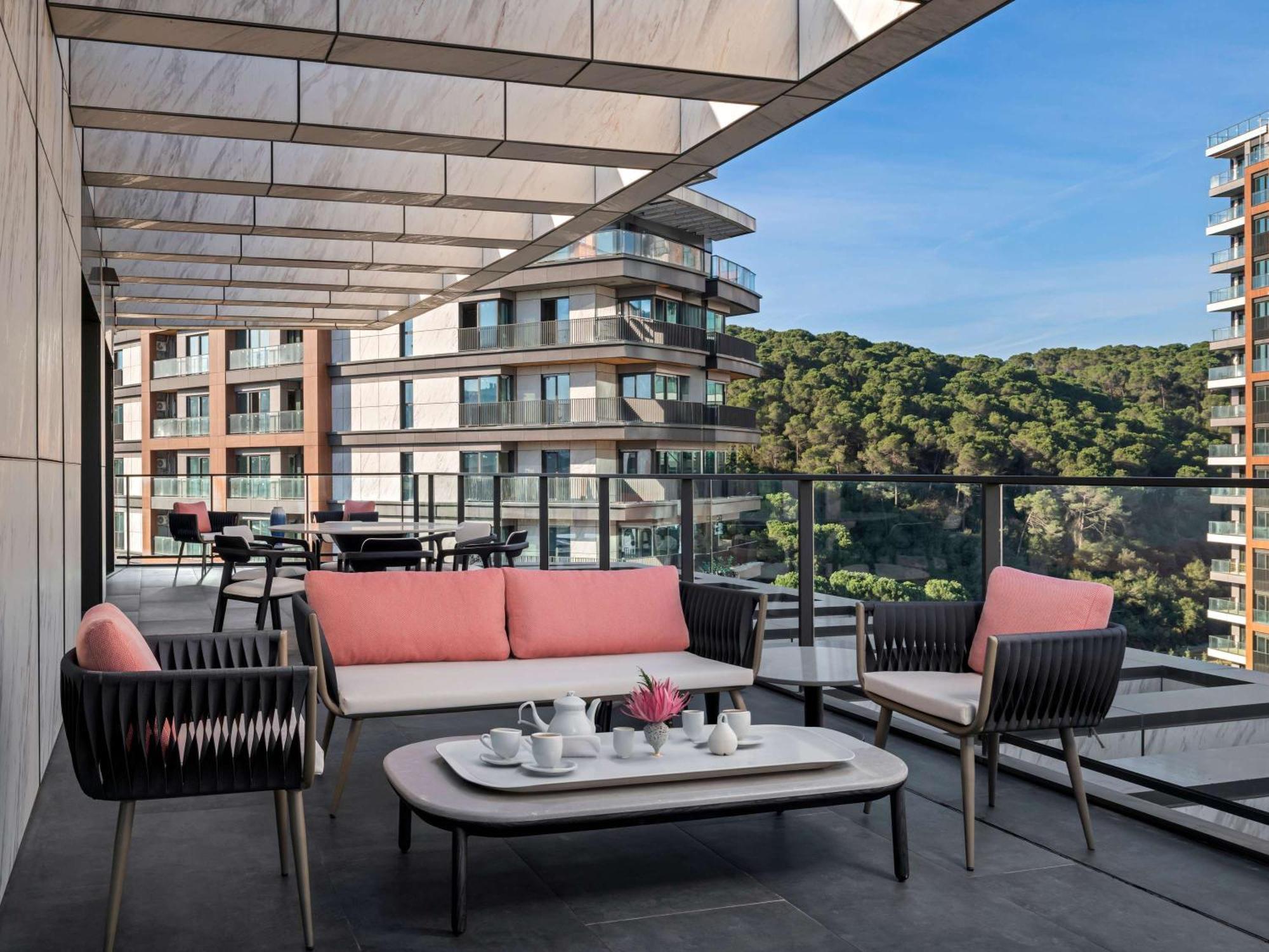 ホテル Moevenpick Living Istanbul Saklivadi エクステリア 写真