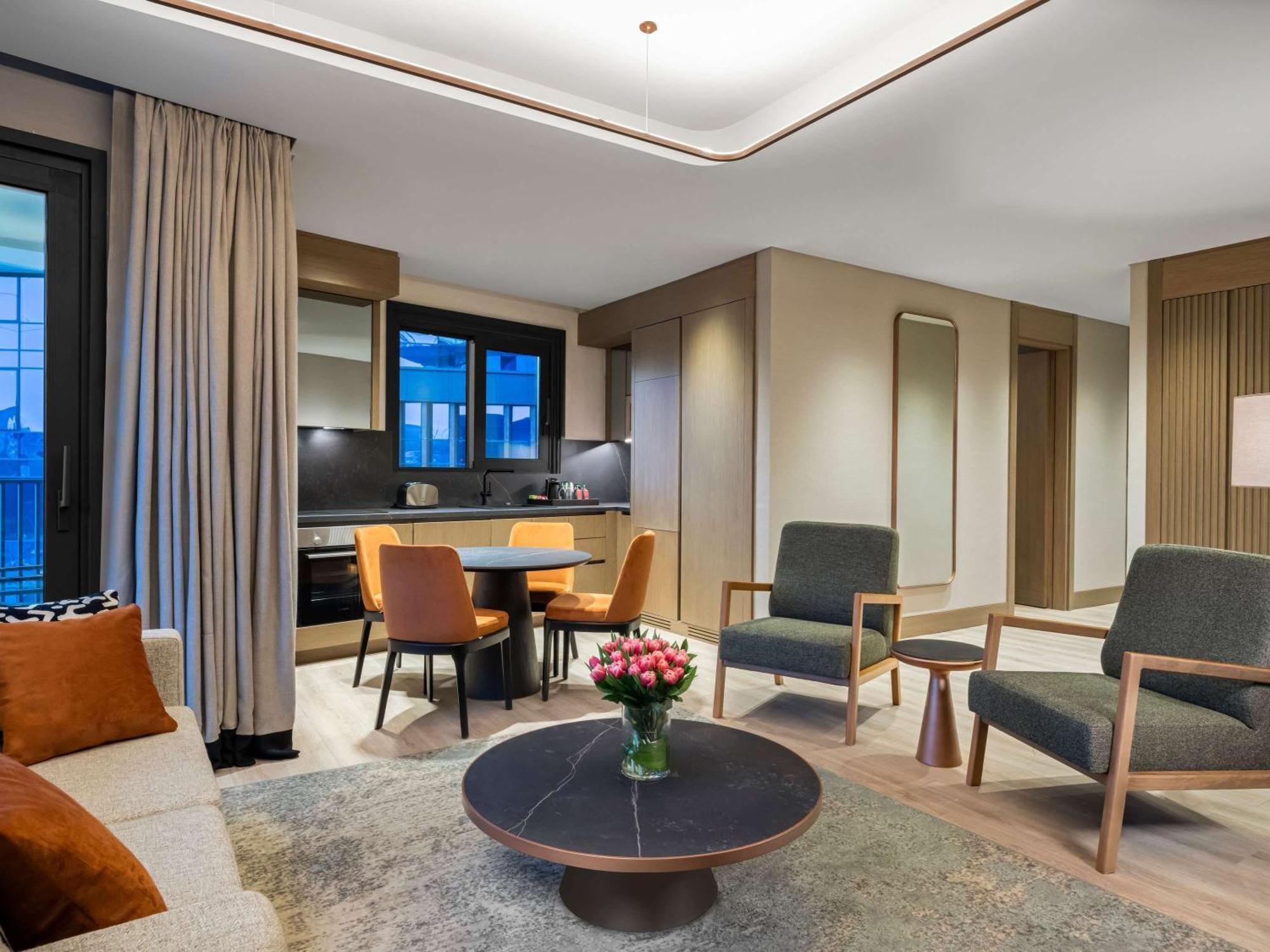 ホテル Moevenpick Living Istanbul Saklivadi エクステリア 写真
