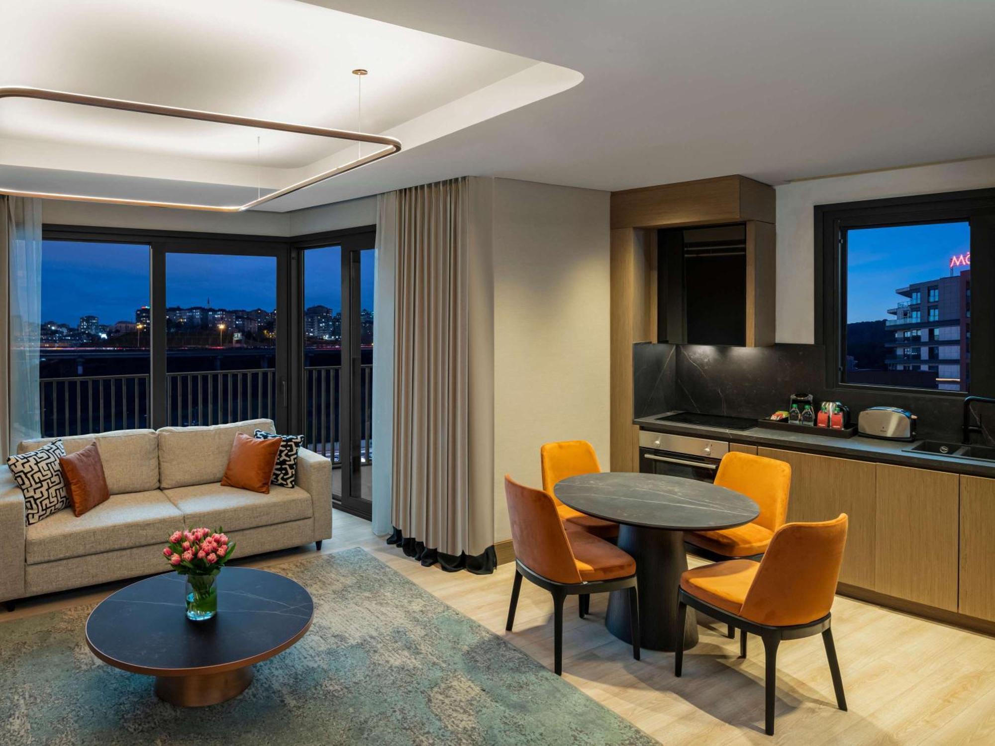 ホテル Moevenpick Living Istanbul Saklivadi エクステリア 写真